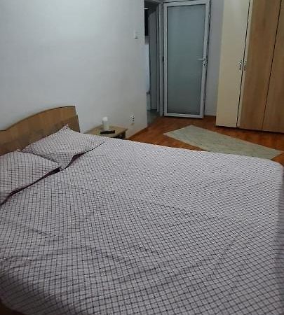 Apartament La Denis Bîrlad 外观 照片